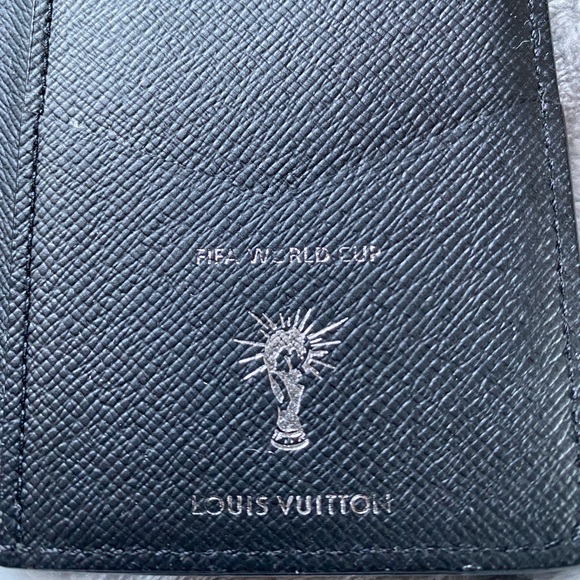 Louis Vuitton FIFA Pocket Organizer RARE - Picture 3 of 14
